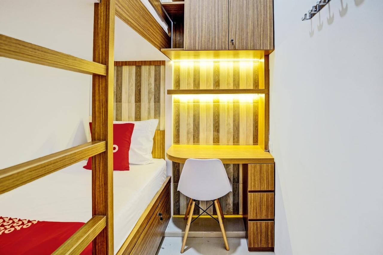 Oyo 92435 Sunlo Cozy Home Family Homestay Syariah 泗水 外观 照片
